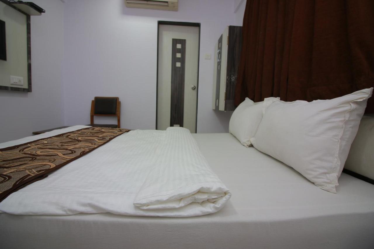 נאווי מומבאי Hotel Apex מראה חיצוני תמונה