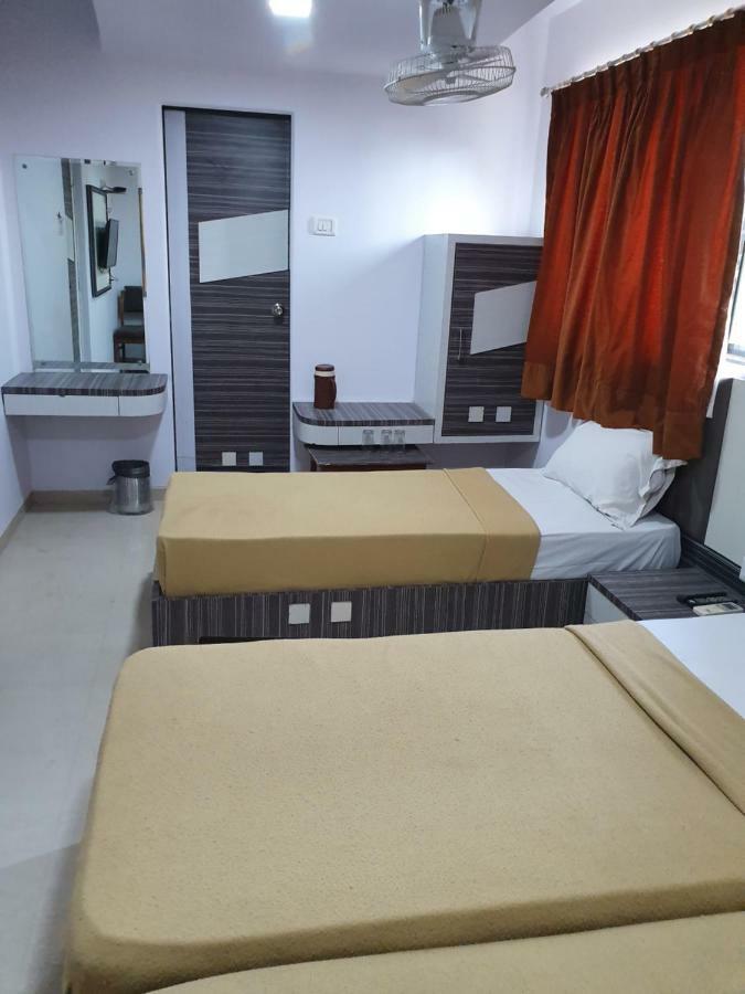 נאווי מומבאי Hotel Apex מראה חיצוני תמונה