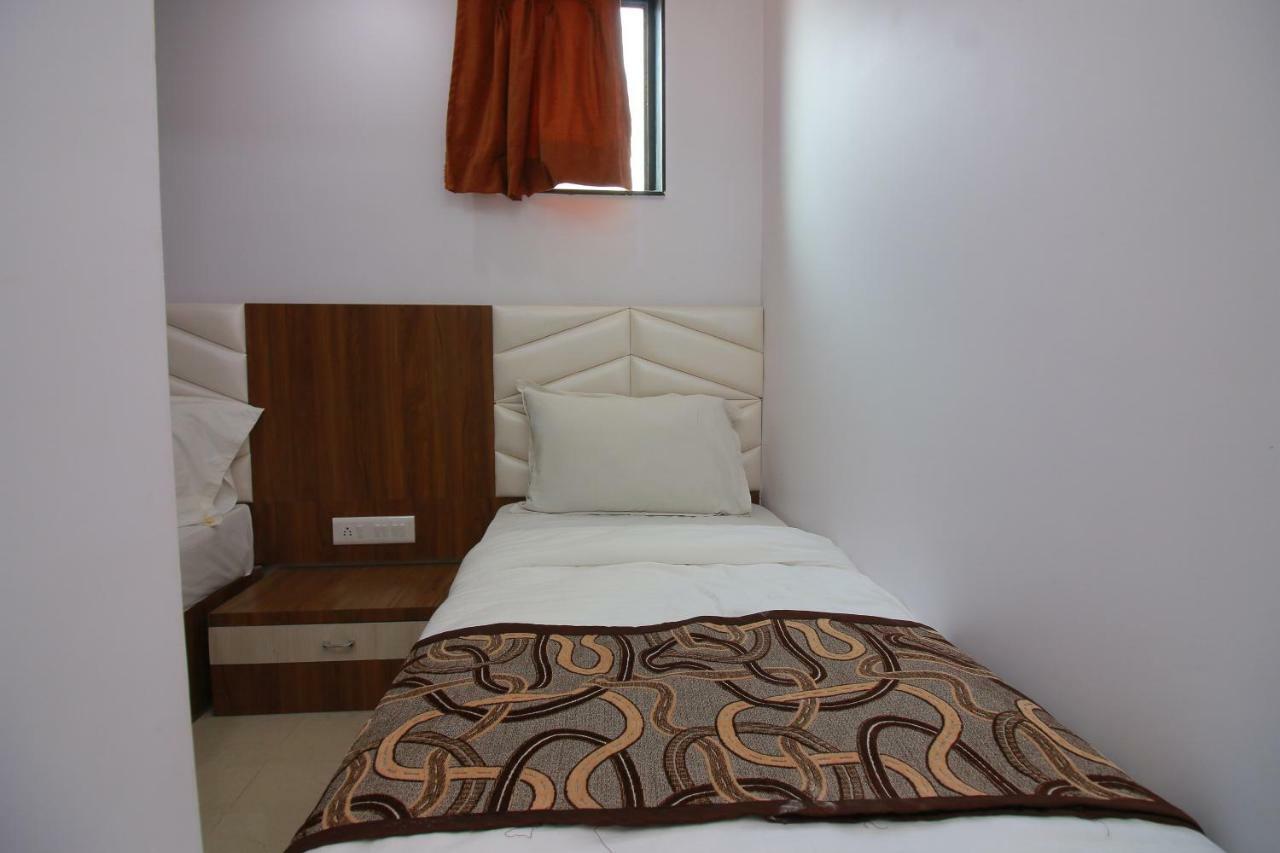 נאווי מומבאי Hotel Apex מראה חיצוני תמונה