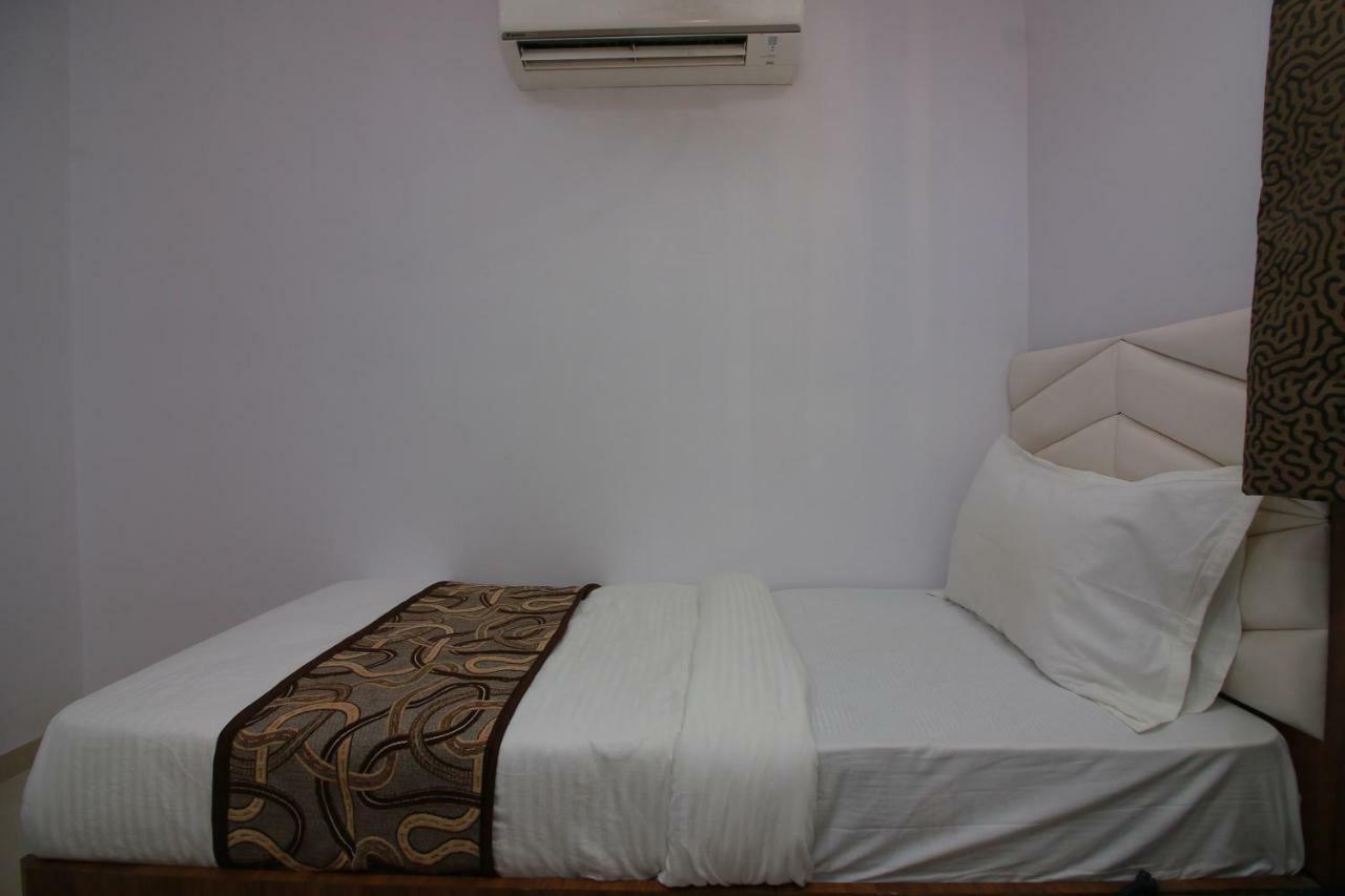 נאווי מומבאי Hotel Apex מראה חיצוני תמונה