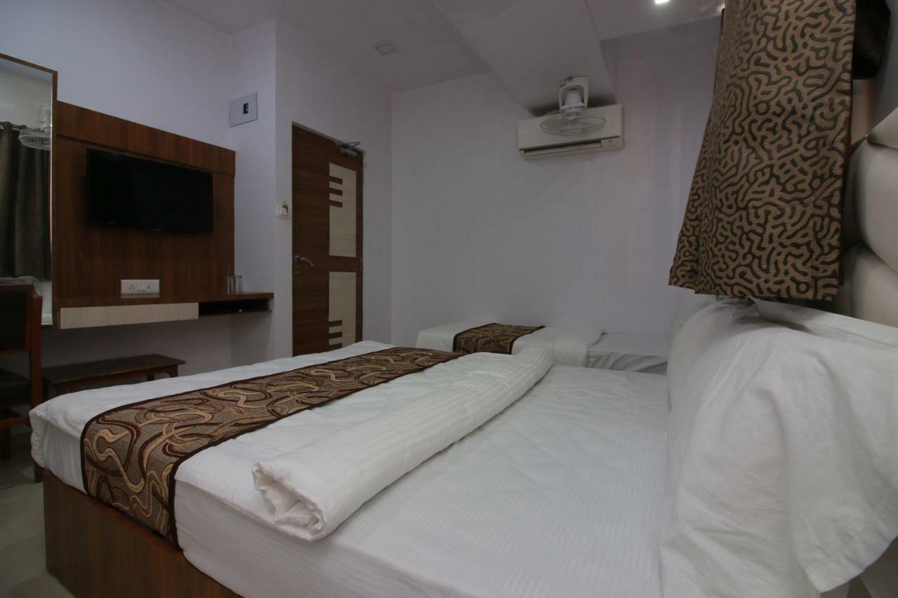 נאווי מומבאי Hotel Apex מראה חיצוני תמונה