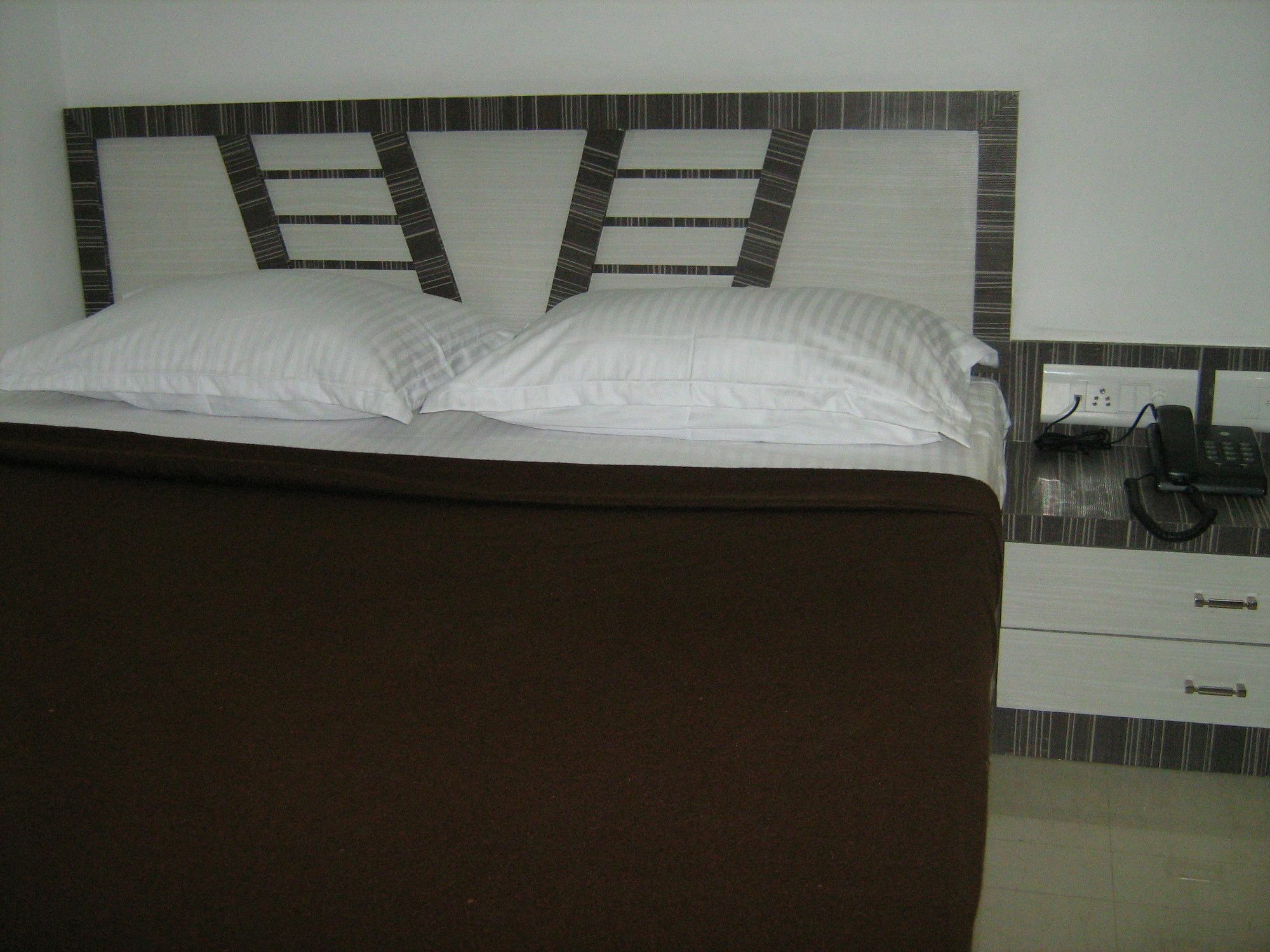 נאווי מומבאי Hotel Apex מראה חיצוני תמונה